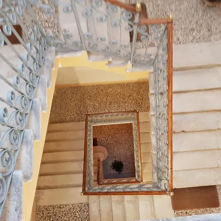 Residenza Emilia * Velence