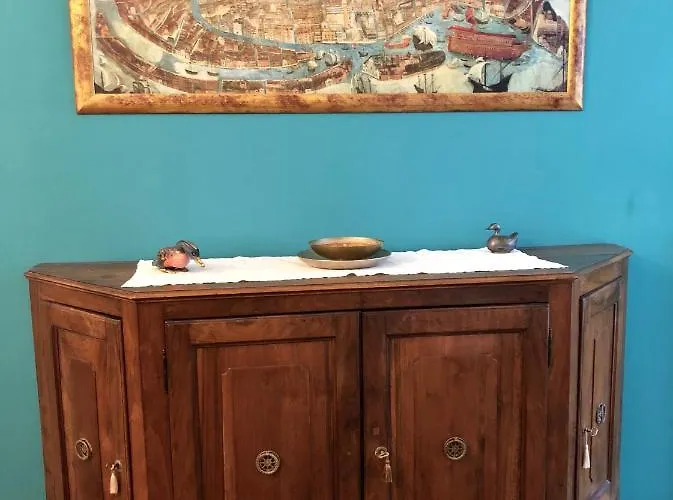 Residenza Emilia * Венеция